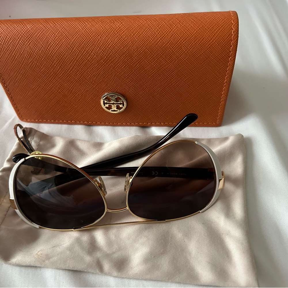 Tory Burch sunnies